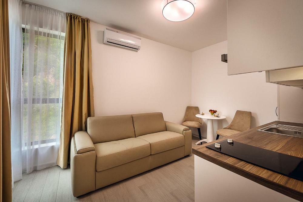 Adria Lux Apartmens 2 Apartment Sveti Stefan